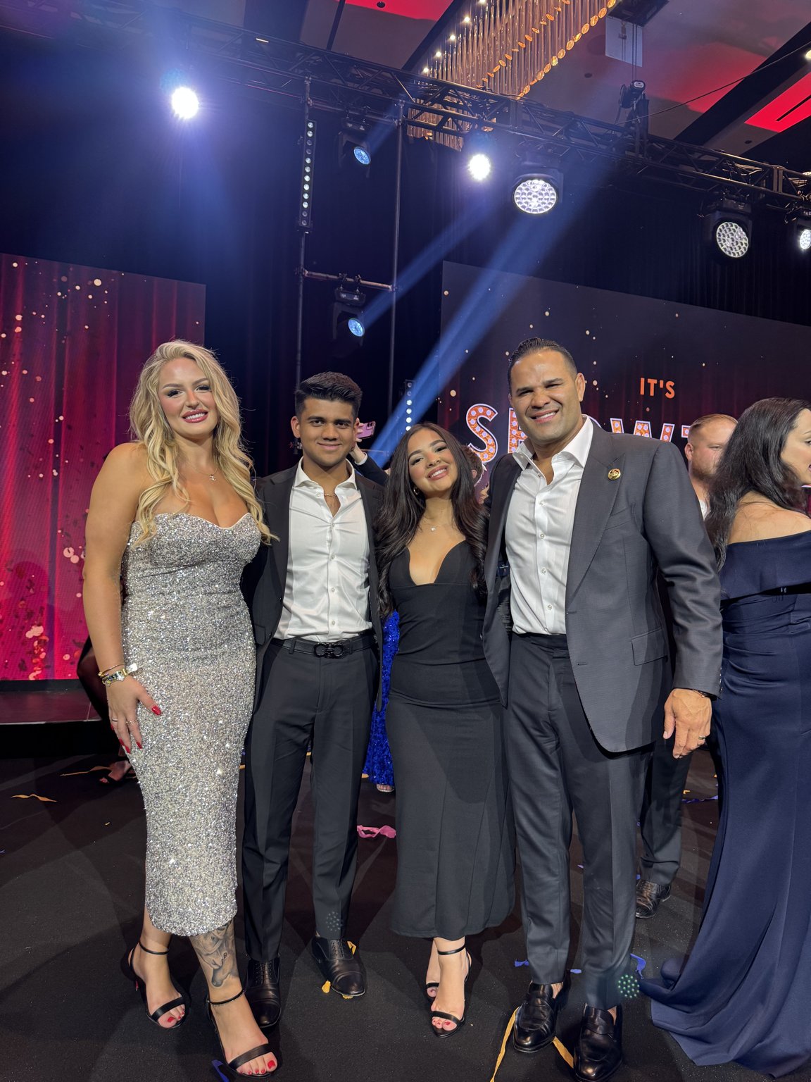 Alpha Marketing Concepts sales reps at a national B2B sales conference